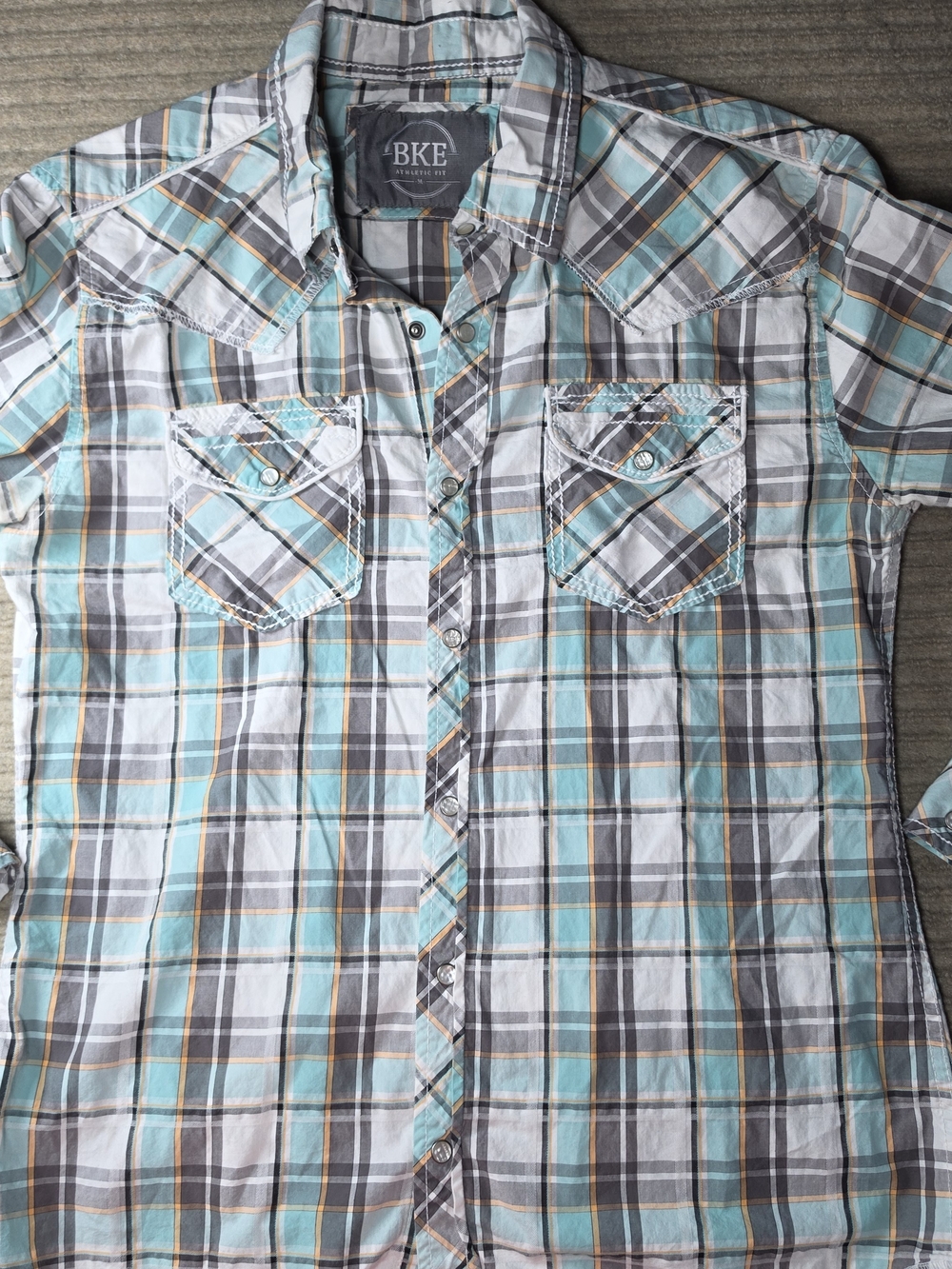 Buckle BKE Western Pearl Button Snaps Shirt Mens Medium Plaid Athletic Fit